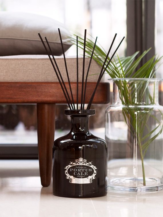 Portus Cale Matte Black Glass 2L Diffuser Bottle